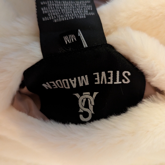 Luxurious Cream Faux Fur Coat - Picture 5 of 6